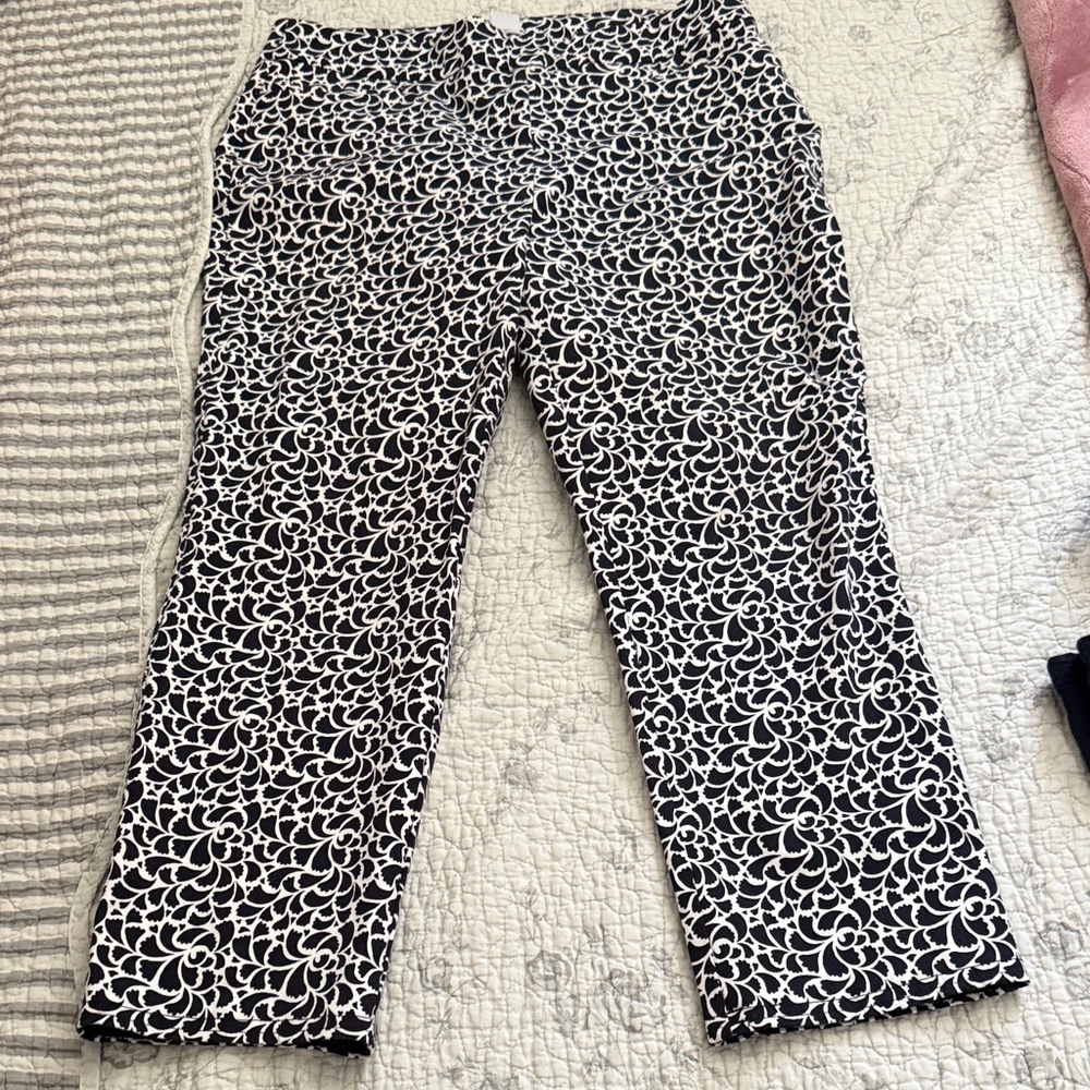 Chico's Black and White Cropped Pants